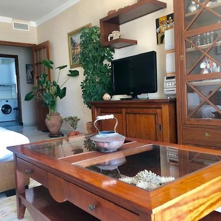 Gatu Premium Villa Isabel Terraza,Parking,1ºlinea Playa,Wifi,Vista Al Mar , Preferente Mayores De 25 Anos Y Familias Cadiz Exterior photo